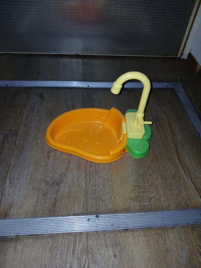 Vogelbadje met douche, Dieren en Toebehoren, Vogels | Parkieten en Papegaaien, Geslacht onbekend, Dwergpapegaai of Agapornis, Tam