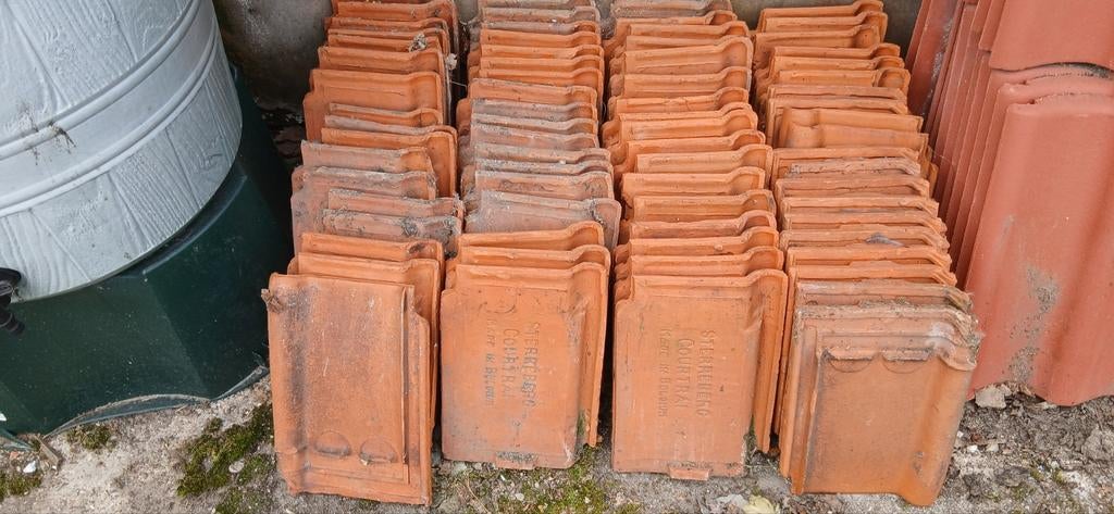 Nostalgische dakpannen. 75 stuks., Doe-het-zelf en Verbouw, Dakpannen en Dakbedekking, Ophalen, Gebruikt, Steen of Klei, 15 m² of meer