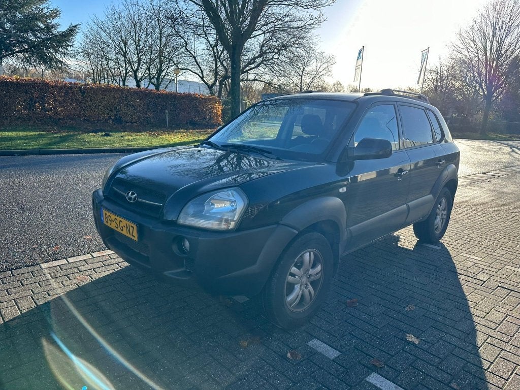 Hyundai Tucson 2.0i Dynamic AIRCO / NAP ! (bj 2006), Auto's, Hyundai, 13 km/l, 142 pk, 4 cilinders, Zwart