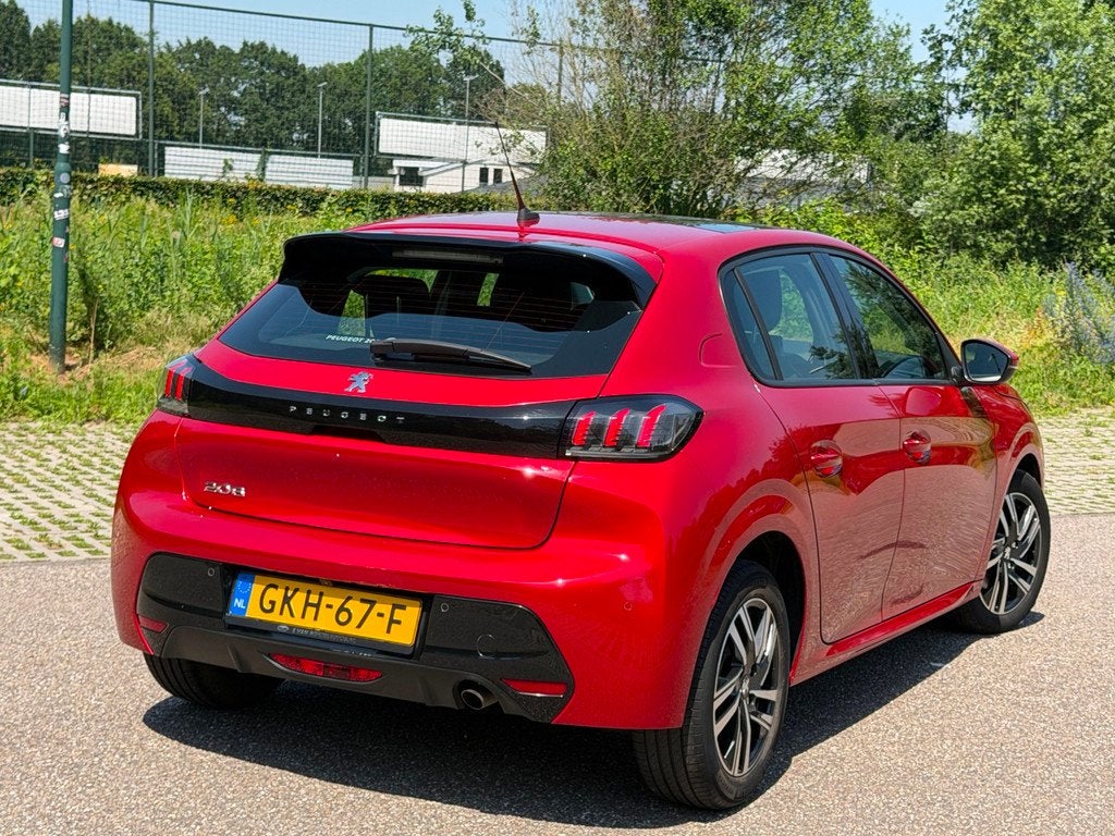 Peugeot 208 1.2 PureTech 101 pk AUTOMAAT Allure Pack, panora, Auto's, 101 pk, Gebruikt, Euro 6, 19 km/l