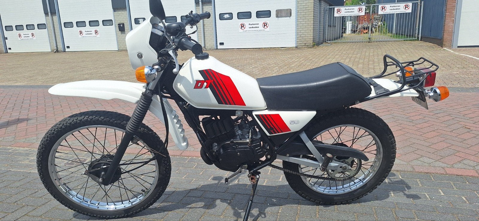 Yamaha dt50mx 5 versnellingen. Nieuwe tank en kappen set., Fietsen en Brommers, Brommers | Oldtimers, Ophalen, Maximaal 45 km/u