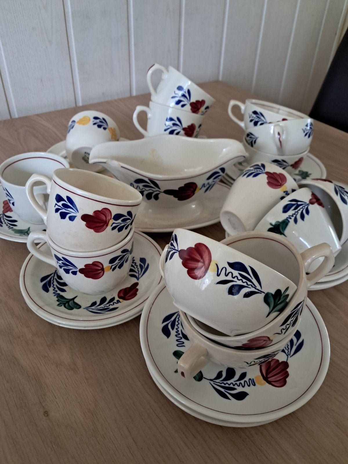 Boerenbont koffie- en theeservies met sauskom, Ophalen