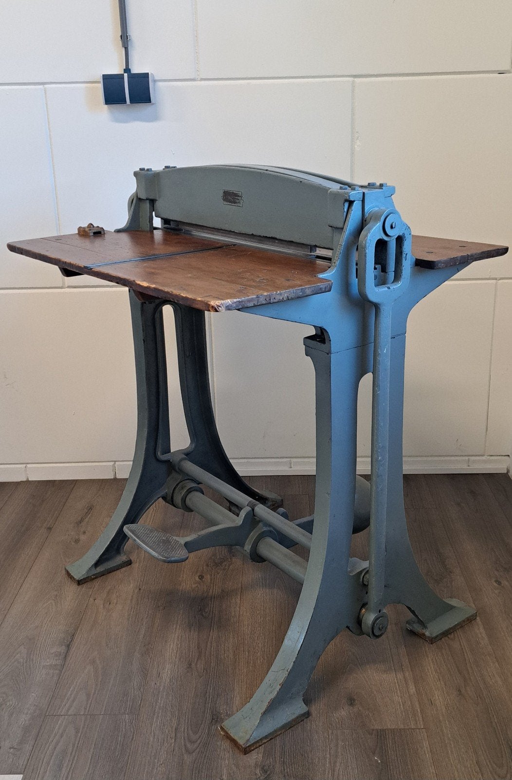 Antieke Lettergieterij Amsterdam rilmachine, Ophalen