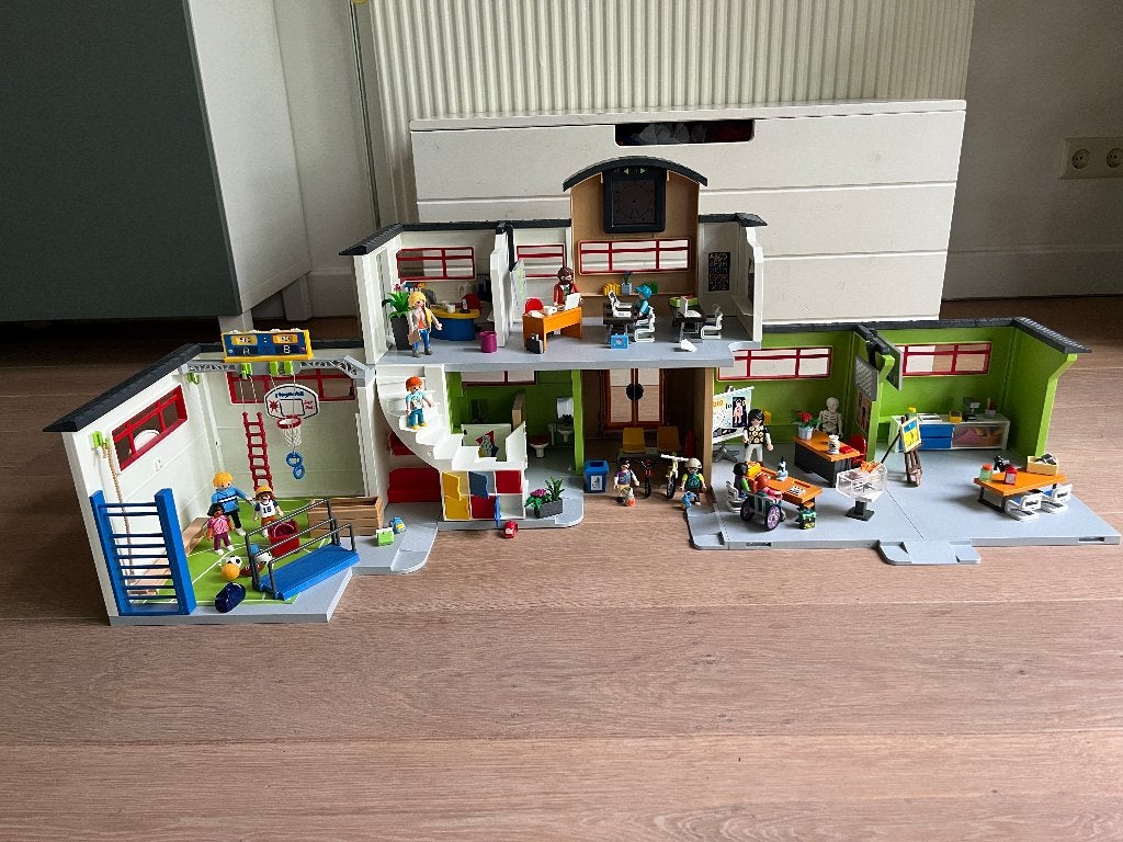Playmobil school, gymzaal, extra lokaal en kunstlokaal, Ophalen, Gebouw, Complete set, Zo goed als nieuw