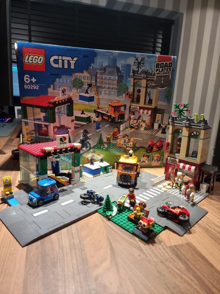 Lego 60292 Town center, Kinderen en Baby's, Speelgoed | Duplo en Lego, Ophalen of Verzenden, Zo goed als nieuw, Complete set, Lego