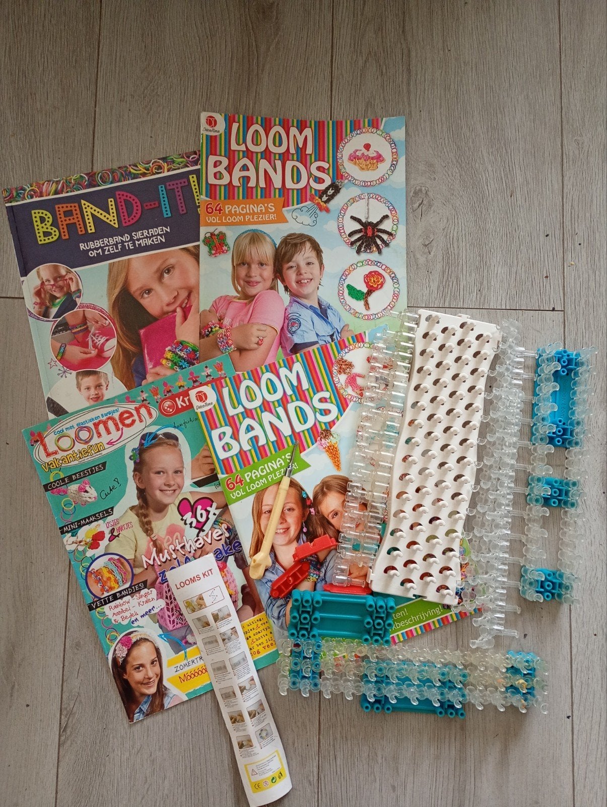 armbanden maken te koop, Ophalen, Zo goed als nieuw