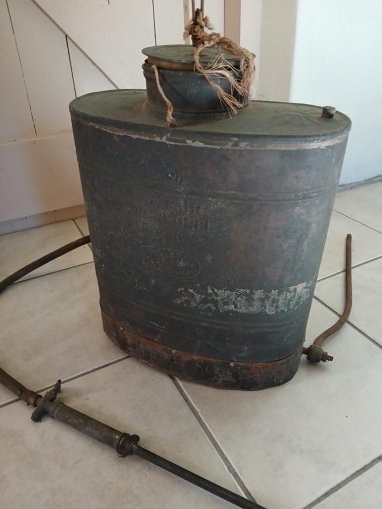 Antieke koperen rugspuit 'Clair Morel', Antiek en Kunst, Ophalen