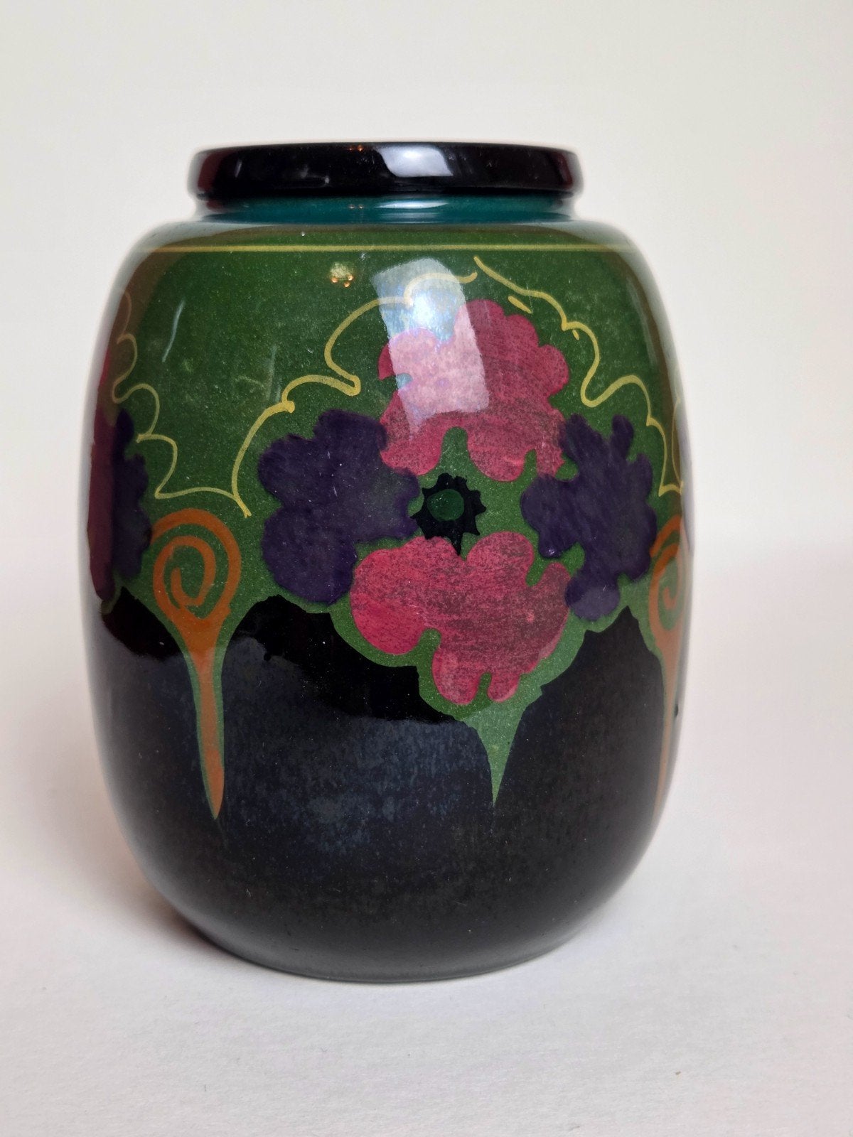 Antiek Gouds Plateel Ivora Vaasje (Art Deco, ca. 1920), Ophalen of Verzenden
