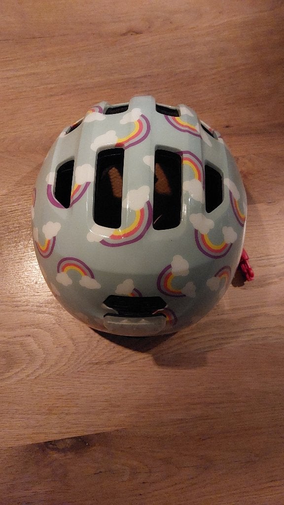 Fietshelm abus kind (regenboog), Jongen of Meisje, Overige maten, Ophalen of Verzenden, Zo goed als nieuw
