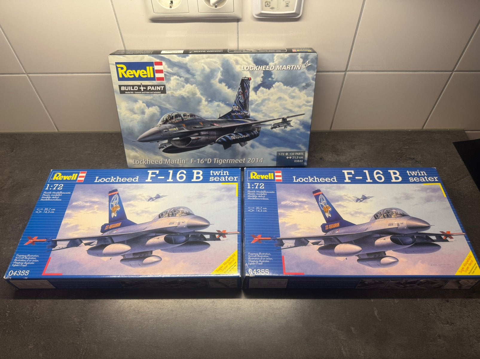 1/72 Revell F-16 KLU twinseater, Ophalen of Verzenden, Zo goed als nieuw, 1:72 tot 1:144, Revell
