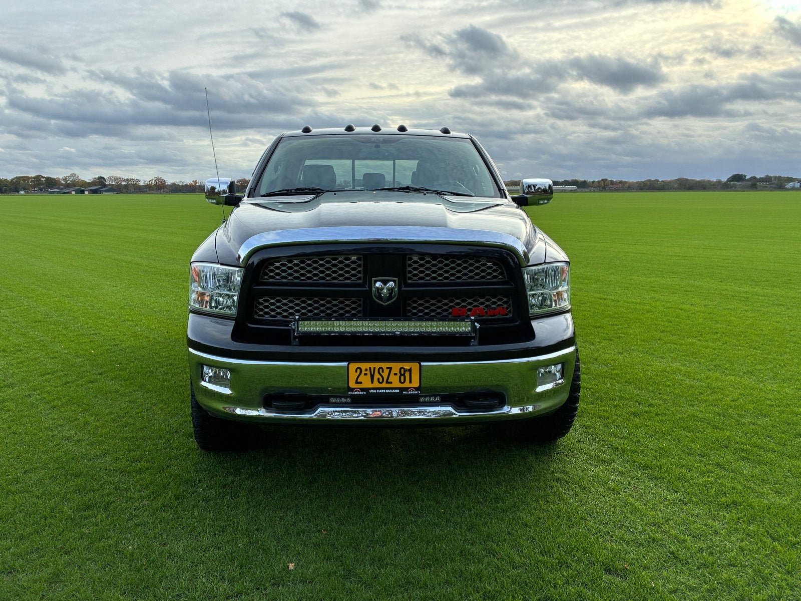 Dodge 2009, 2661 kg, 8 cilinders, 5654 cc, 390 pk