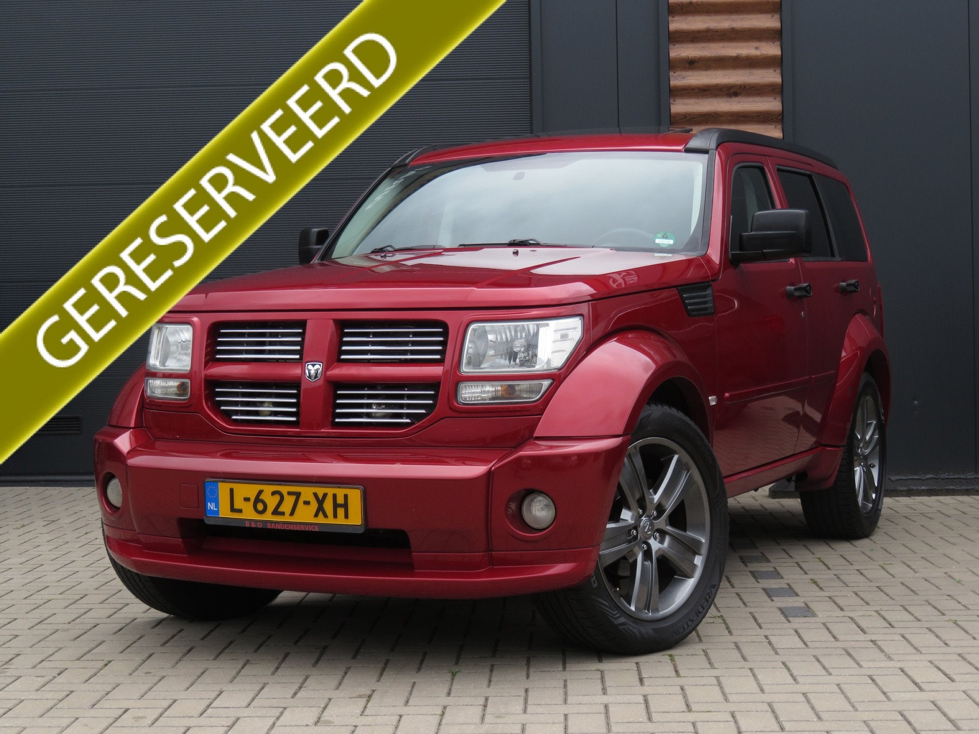Dodge Nitro 4.0 V6 R/T Automaat Airco Cr-Control Schuifdak Y, Auto's, Automaat, Gebruikt, Zwart, 3325 kg