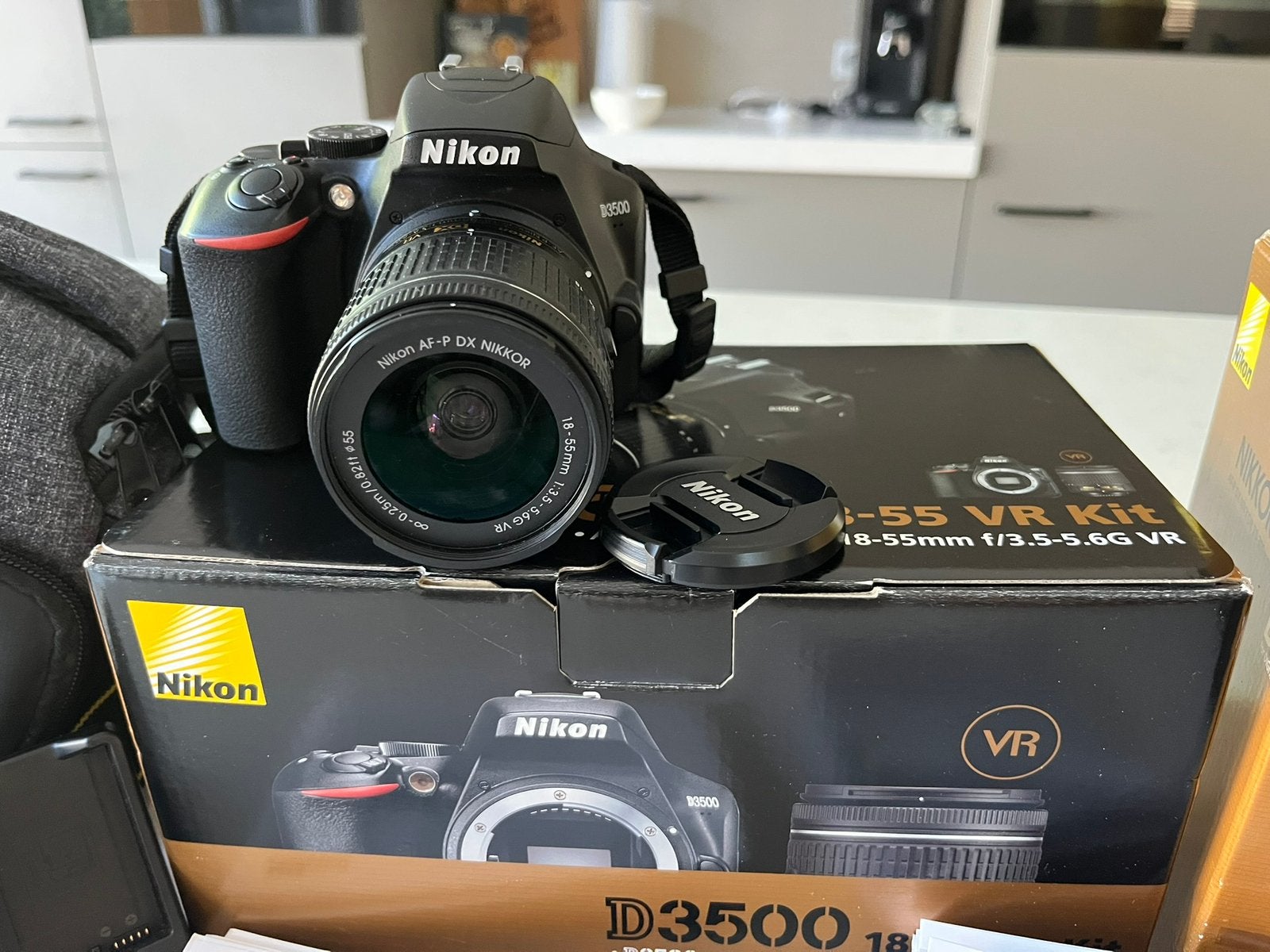 Nikon D3500 + extra lens en toebehoren, Spiegelreflex, Ophalen of Verzenden, Zo goed als nieuw, Nikon