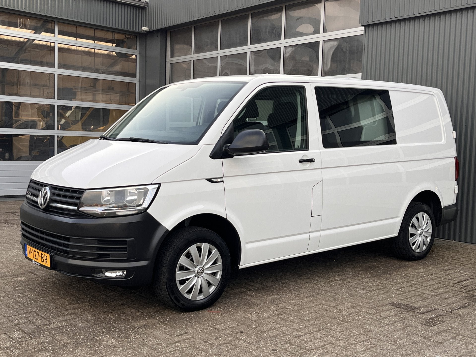 Volkswagen Transporter 2.0 TDI L1H1 DC 4 Motion 150pk Airco, Automaat, Stof, Gebruikt, 4 cilinders