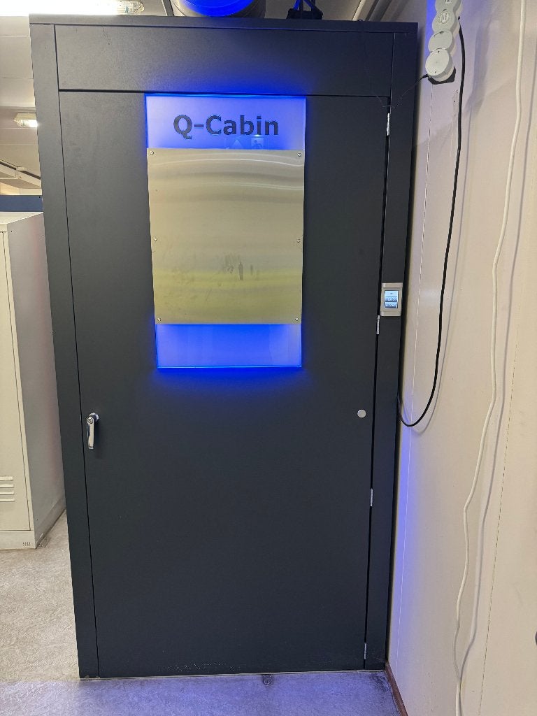 Q Cabin, Ophalen, Zo goed als nieuw