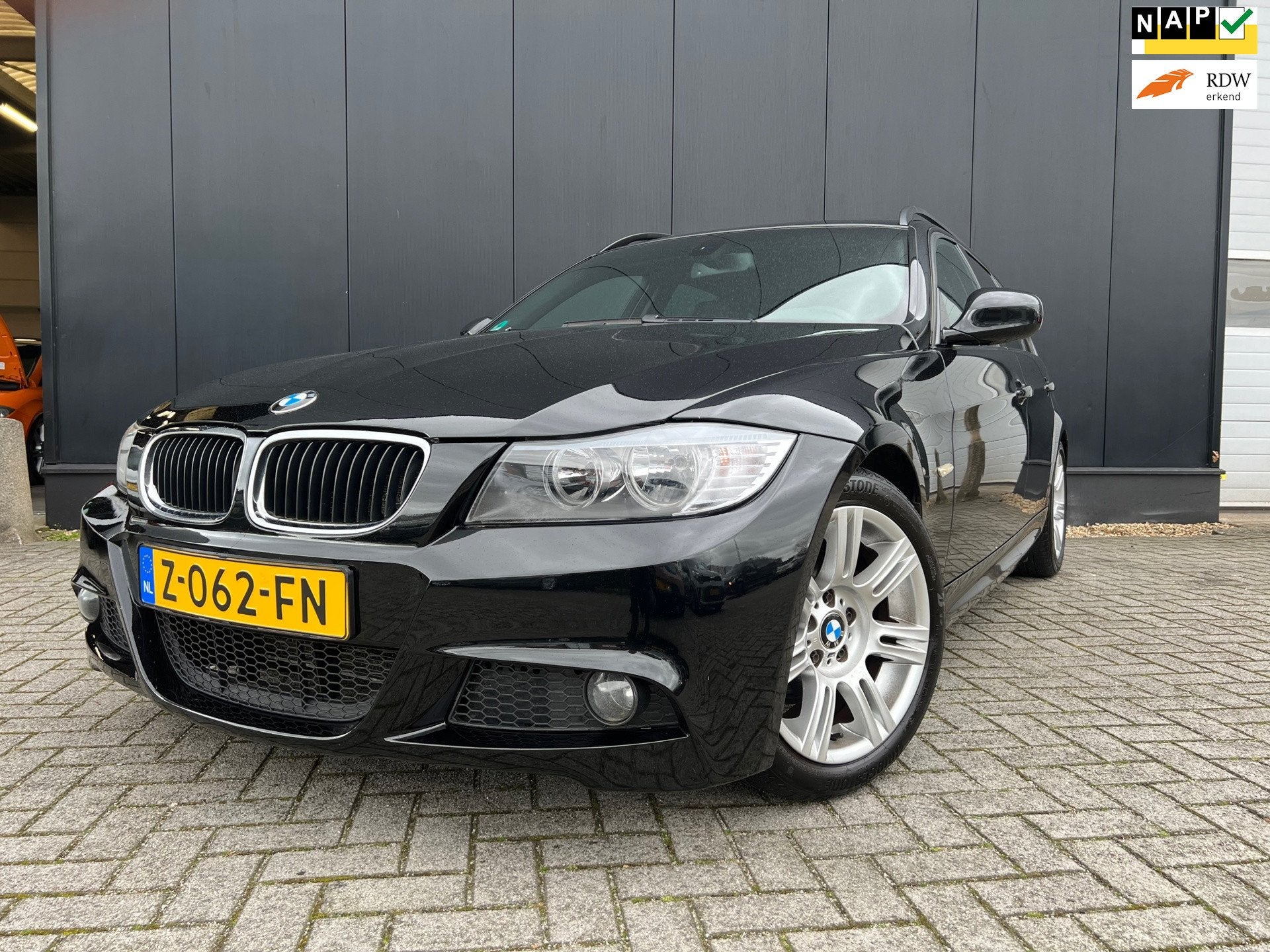 BMW 3-serie Touring 320i M-Pakket '09 Alcantara/Lmv/Navi/Geh, Auto's, Euro 5, Zwart, 4 cilinders, Alcantara