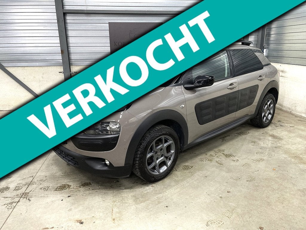 Citroen C4 Cactus 1.2 PureTech Shine 1ste eigenaar navi came, Voorwielaandrijving, Stof, Gebruikt, 23 km/l