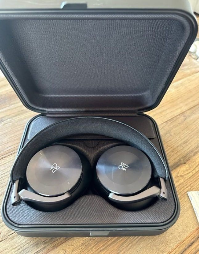 Bang&Olufsen BEOPLAY H95 headphones