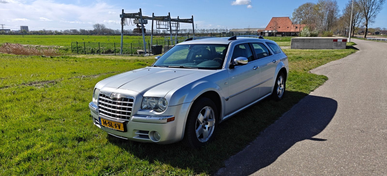 Chrysler 300C 5.7 I V8 Touring AWD AUT 2006 Grijs, Auto's, Chrysler, Automaat, 450 kg, 8 cilinders, 5654 cc