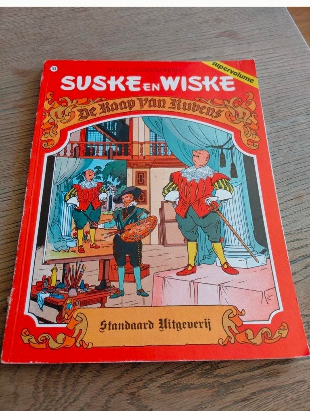 suske en wiske stripboek de kaap van rubens 1984.
Suske en W, Eén stripboek, Ophalen of Verzenden, Gelezen
