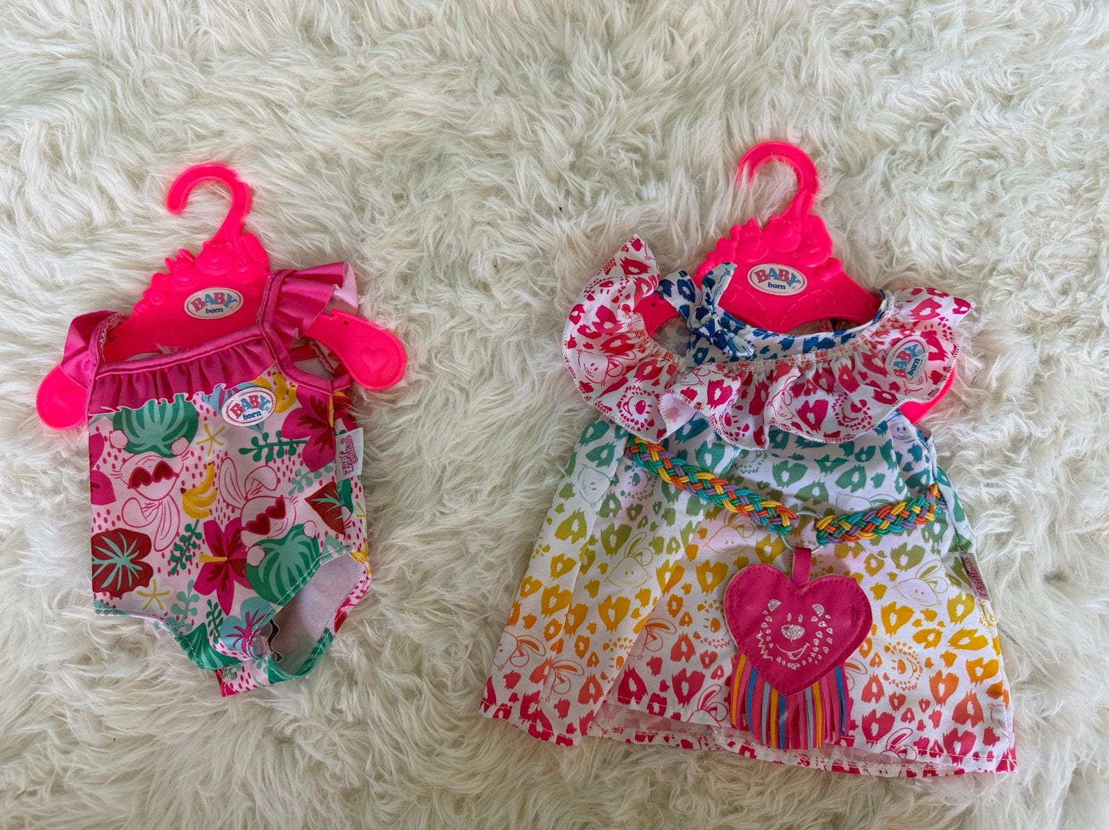 Baby Born jurk en zwempak - nooit mee gespeeld, Ophalen, Zo goed als nieuw, Babypop
