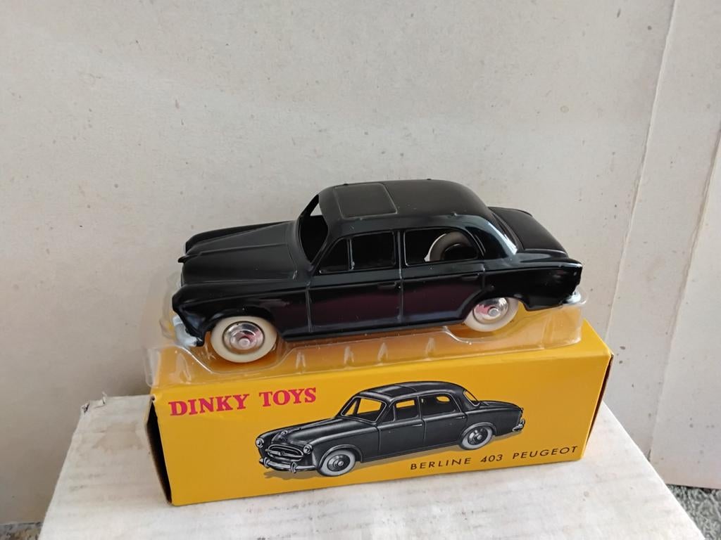 DINKY TOYS  ATLAS  BERLINE 403  PEUGEOT  NO  24  B, Hobby en Vrije tijd, Modelauto's | 1:43, Ophalen of Verzenden, Zo goed als nieuw