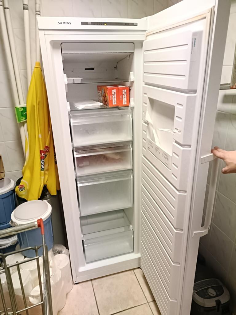 Siemens Vrijstaande Vrieskast - Ruim en Betrouwbaar, Witgoed en Apparatuur, Vriezers en Diepvrieskisten, Vrieskast, Gebruikt, 160 cm of meer