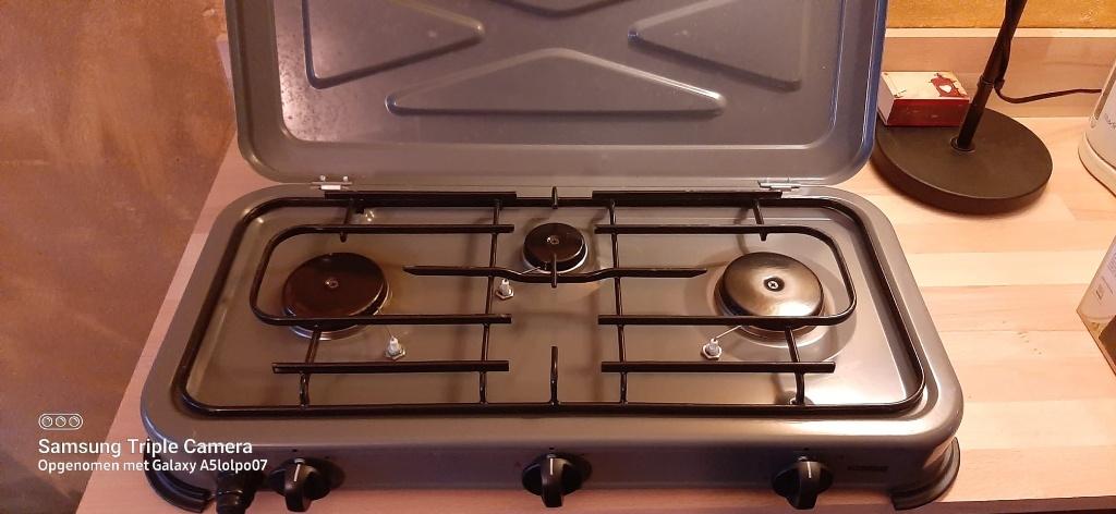gasstel + flessen 2 x halfvol, Caravans en Kamperen, Kampeeraccessoires, Zo goed als nieuw, Ophalen