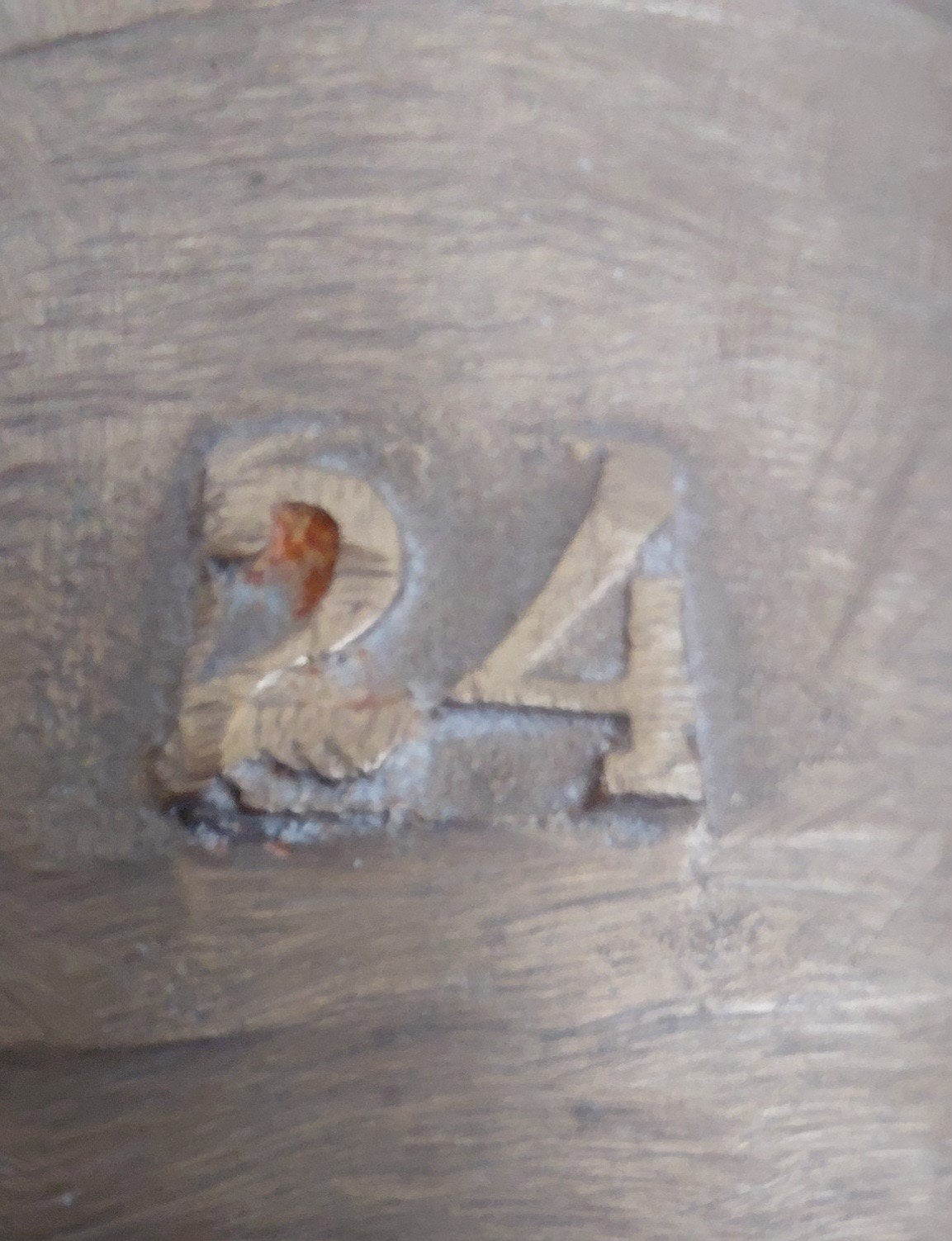 antieke bronzen schoolbel met nummer '24', Verzenden, Brons