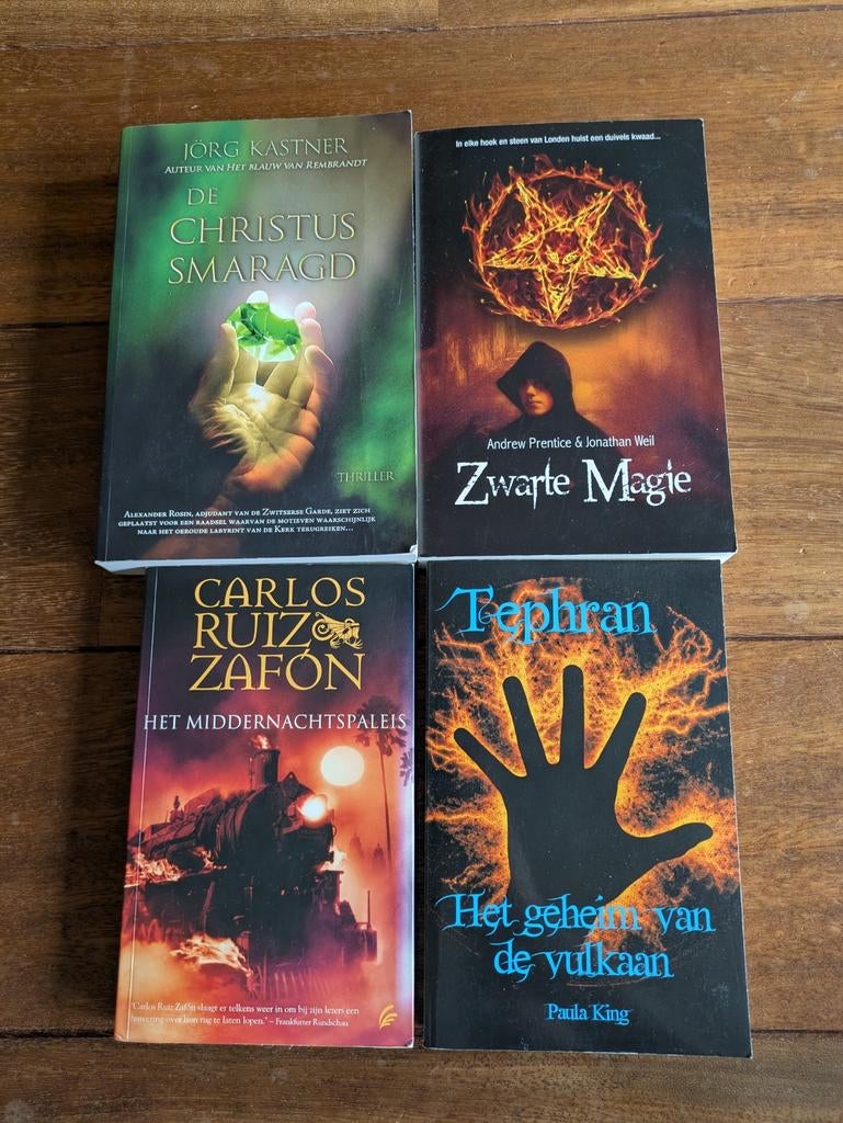 4 fictie boeken voor de vakantie, Ophalen of Verzenden, Zo goed als nieuw, Fictie