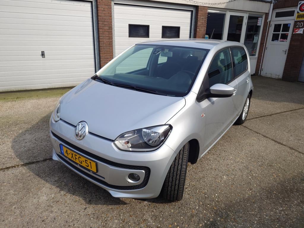 Volkswagen Up! 1.0 high up! BlueMotion Dealer onderhouden, 5, Auto's, Volkswagen, Euro 5, Stof, Gebruikt, 840 kg