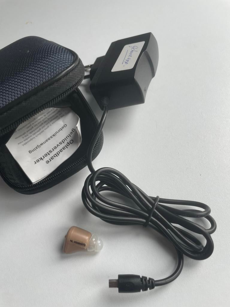 Gehooraoaraat  1 stuks met etui en oplader, Ophalen of Verzenden