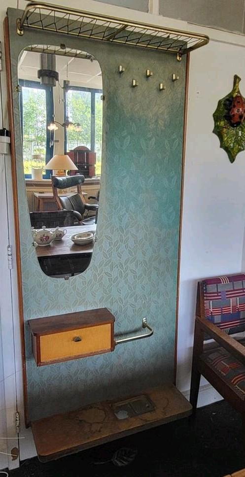 Vintage wand spiegel kapstok kan ook aan de deur, klepkastje, Huis en Inrichting, Woonaccessoires | Kapstokken, Wandkapstok, 150 tot 200 cm