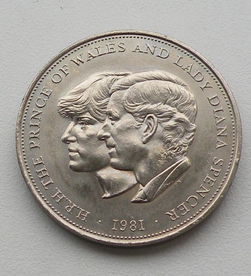 Herdenkingsmunt Huwelijk Charles en Diana 1981, Ophalen of Verzenden, Overige materialen, Buitenland