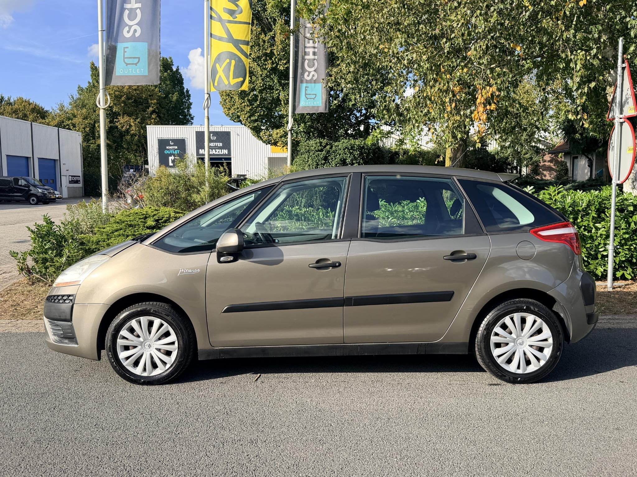 Citroen C4 Picasso 1.8-16V Prestige 5p. 125PK Airco•Trekha, Gebruikt, 4 cilinders, Bruin, 1749 cc