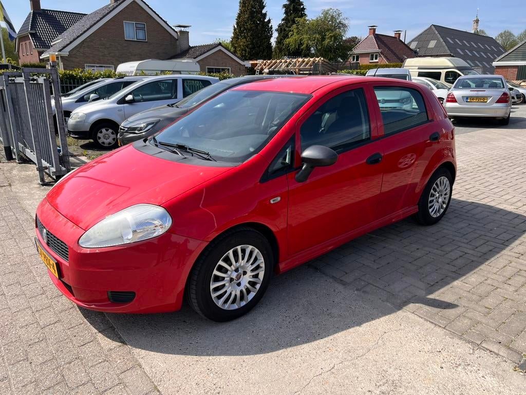 Fiat Punto 1.3 DIESEL 2011, Voorwielaandrijving, 28 km/l, 4 cilinders, Origineel Nederlands