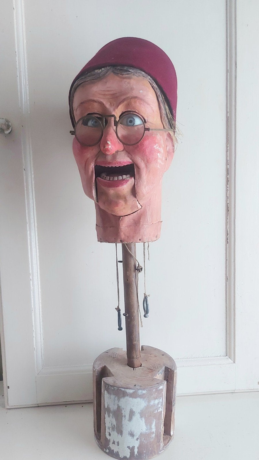Antieke lifesize Papier-maché buikspreekpop kop op houder, Ophalen