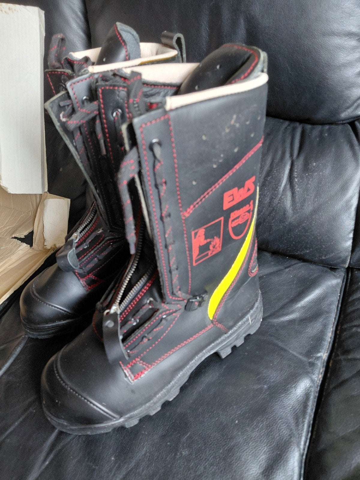 EWS Brandweerlaarzen Klasse 1 - Maat 42, Kleding | Heren, Schoenen, Ophalen of Verzenden