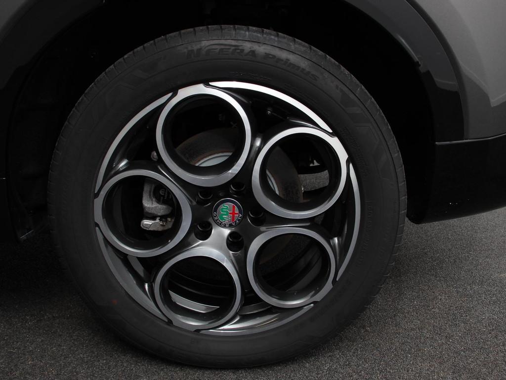 Alfa Romeo Tonale 1.3T PHEV Ti Automaat 280 PK Climate contr, Auto's, Alfa Romeo, Automaat, Stof, Gebruikt, Euro 6
