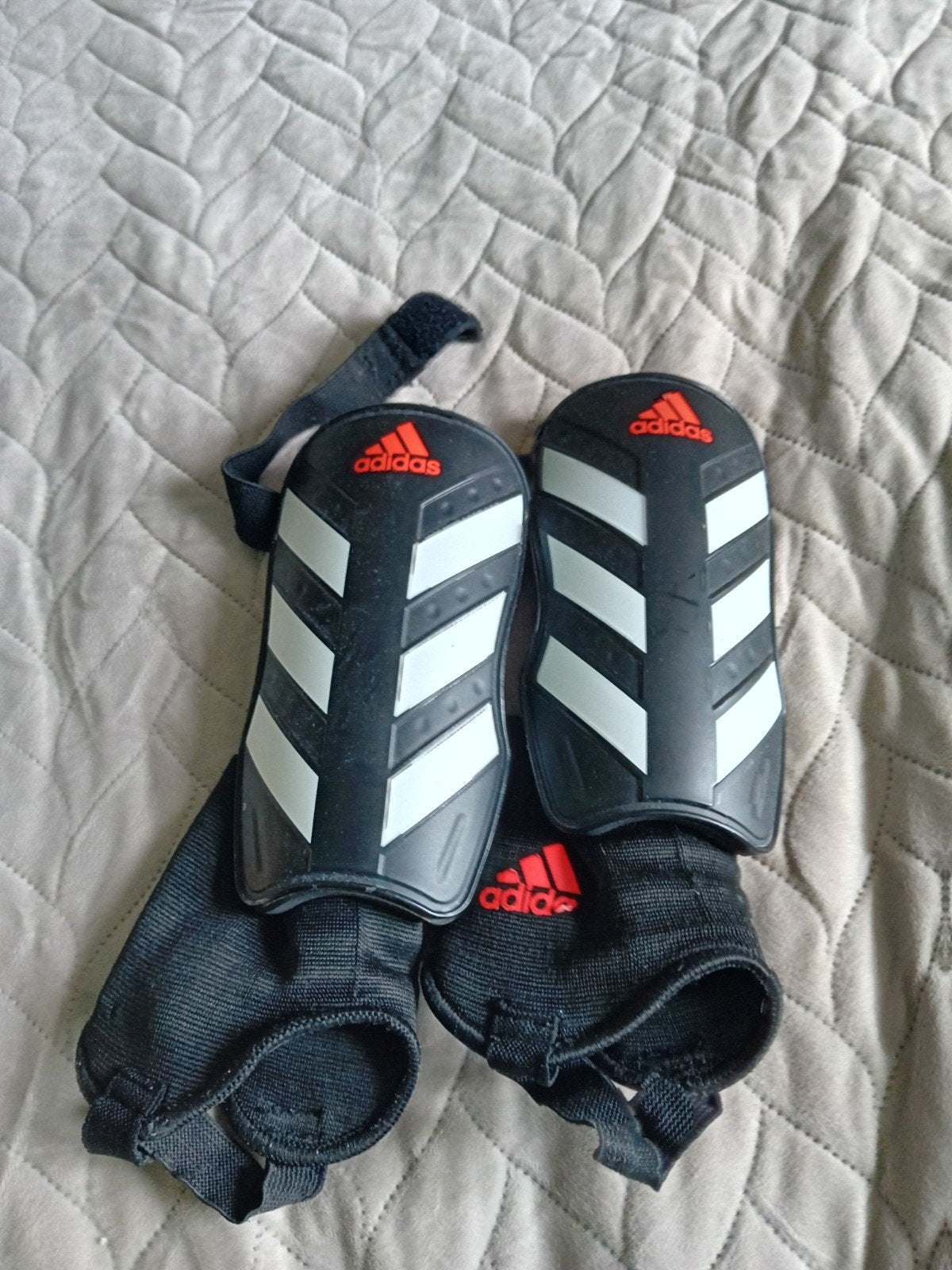 Adidas scheenbeschermers met klittenband, Ophalen of Verzenden, Gebruikt, Overige typen