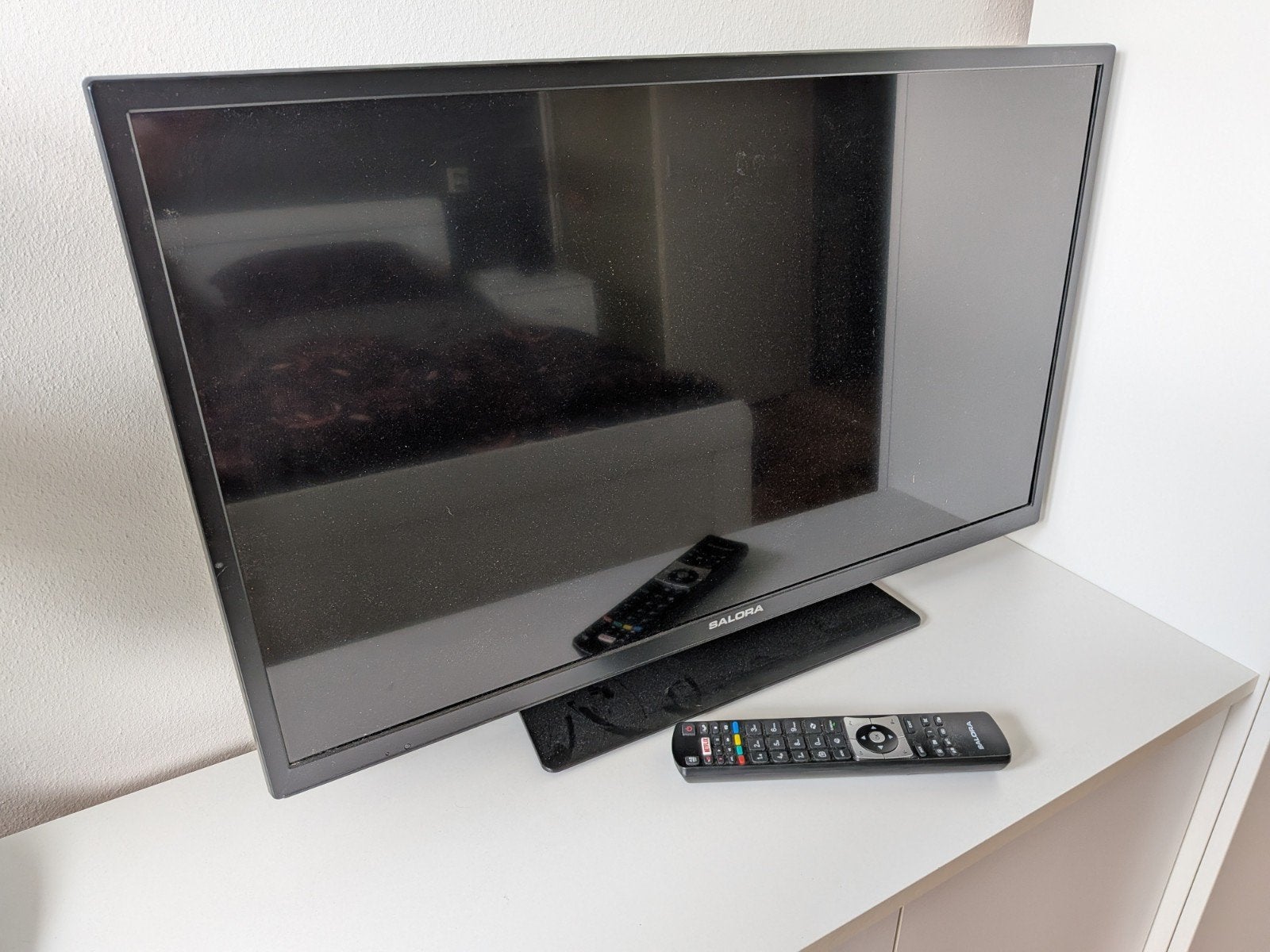 Salora 32" Led smart tv, 50 Hz, Minder dan 40 cm, Smart TV, Ophalen