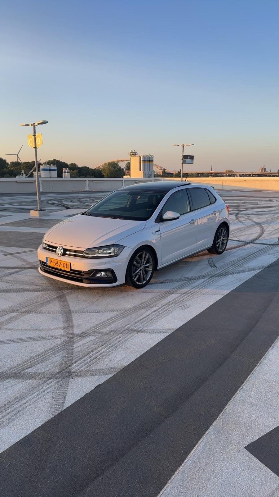 VW Polo 1.6 TDI 145pk 7-DSG 2018 Wit, 2X R-Line, Pano, Led.., 145 pk, 4 cilinders, Wit, 19 km/l