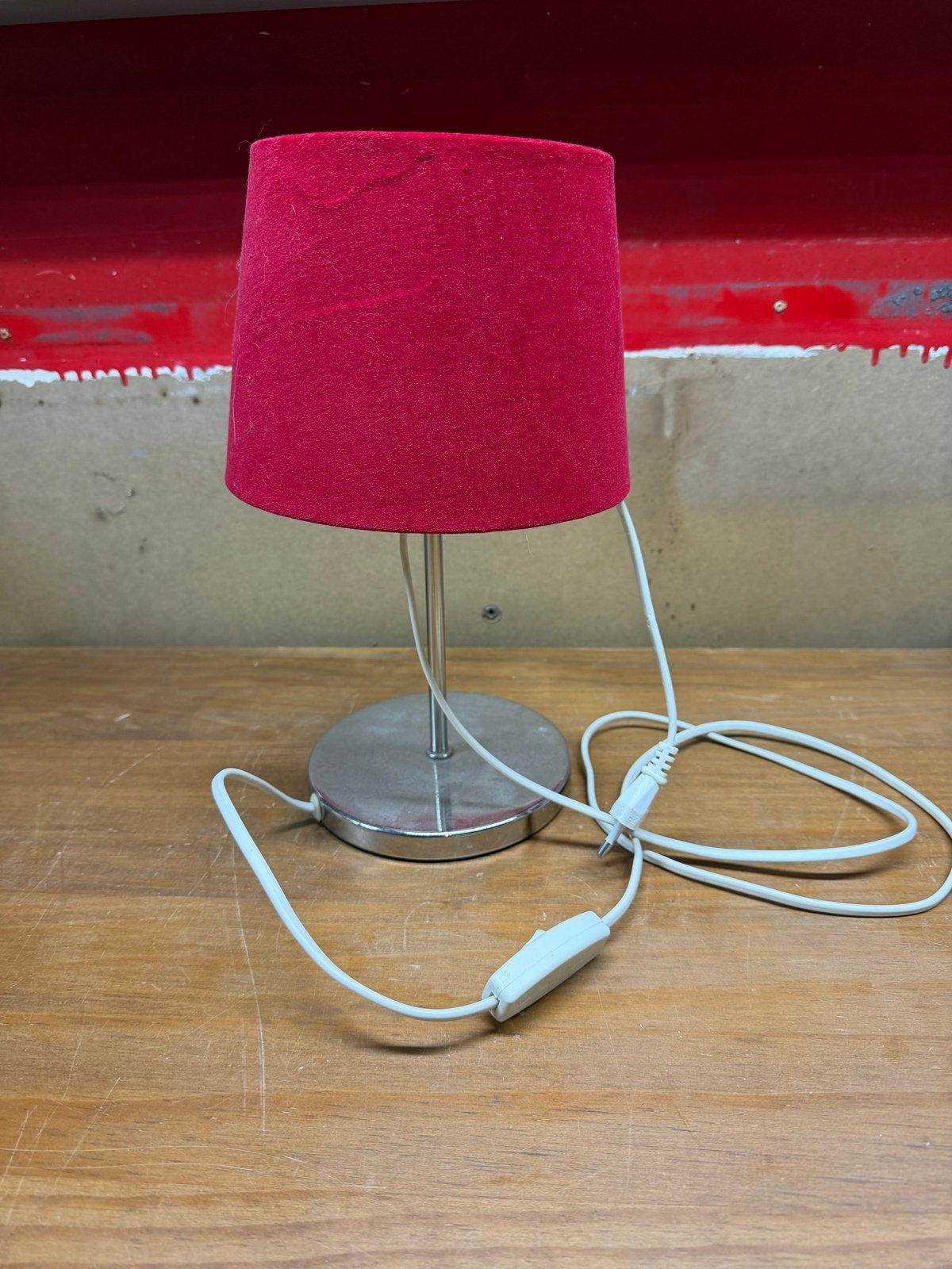 Rode tafellamp met stoffen kap - HEMA, Gebruikt, E14 (klein), Ophalen of Verzenden, Rood