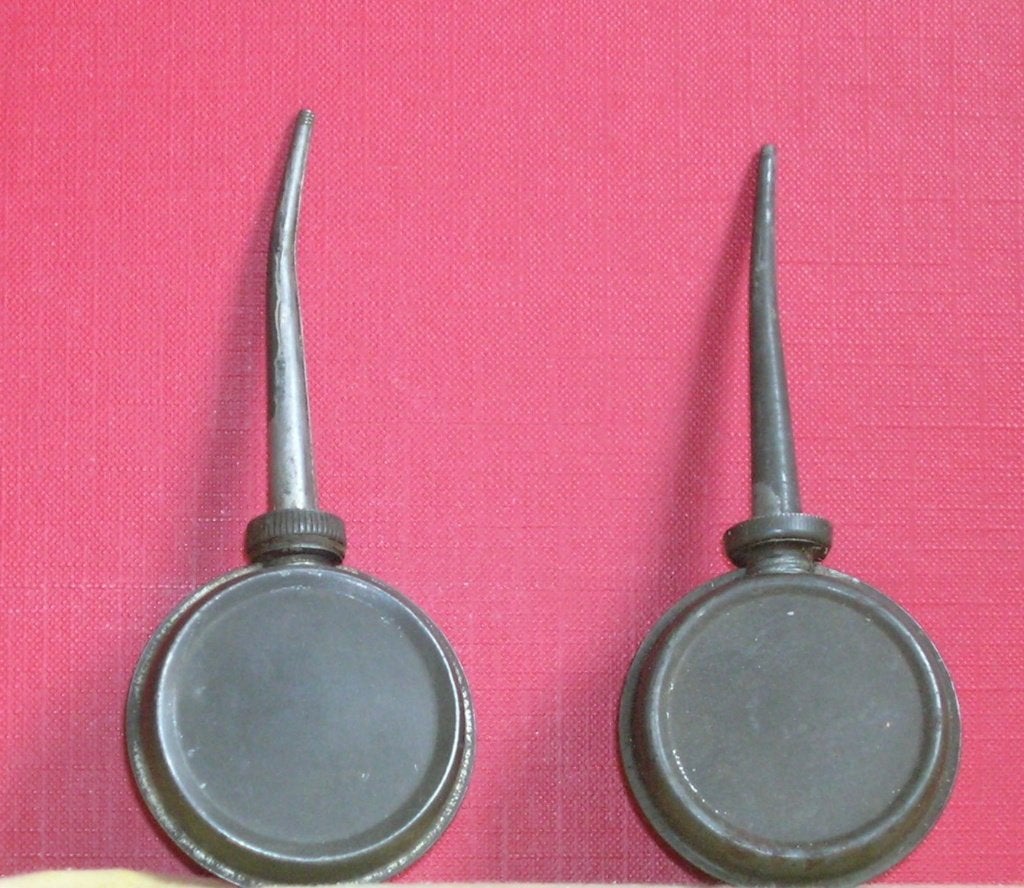 T24 & T25 OLIESPUITJES 2 STUKS, Ophalen of Verzenden