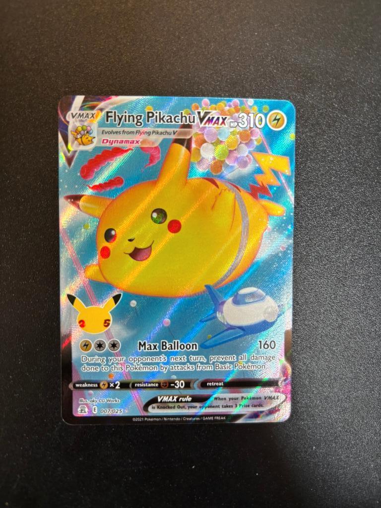 Flying Pikachu vmax (CEL 007), Ophalen of Verzenden, Zo goed als nieuw