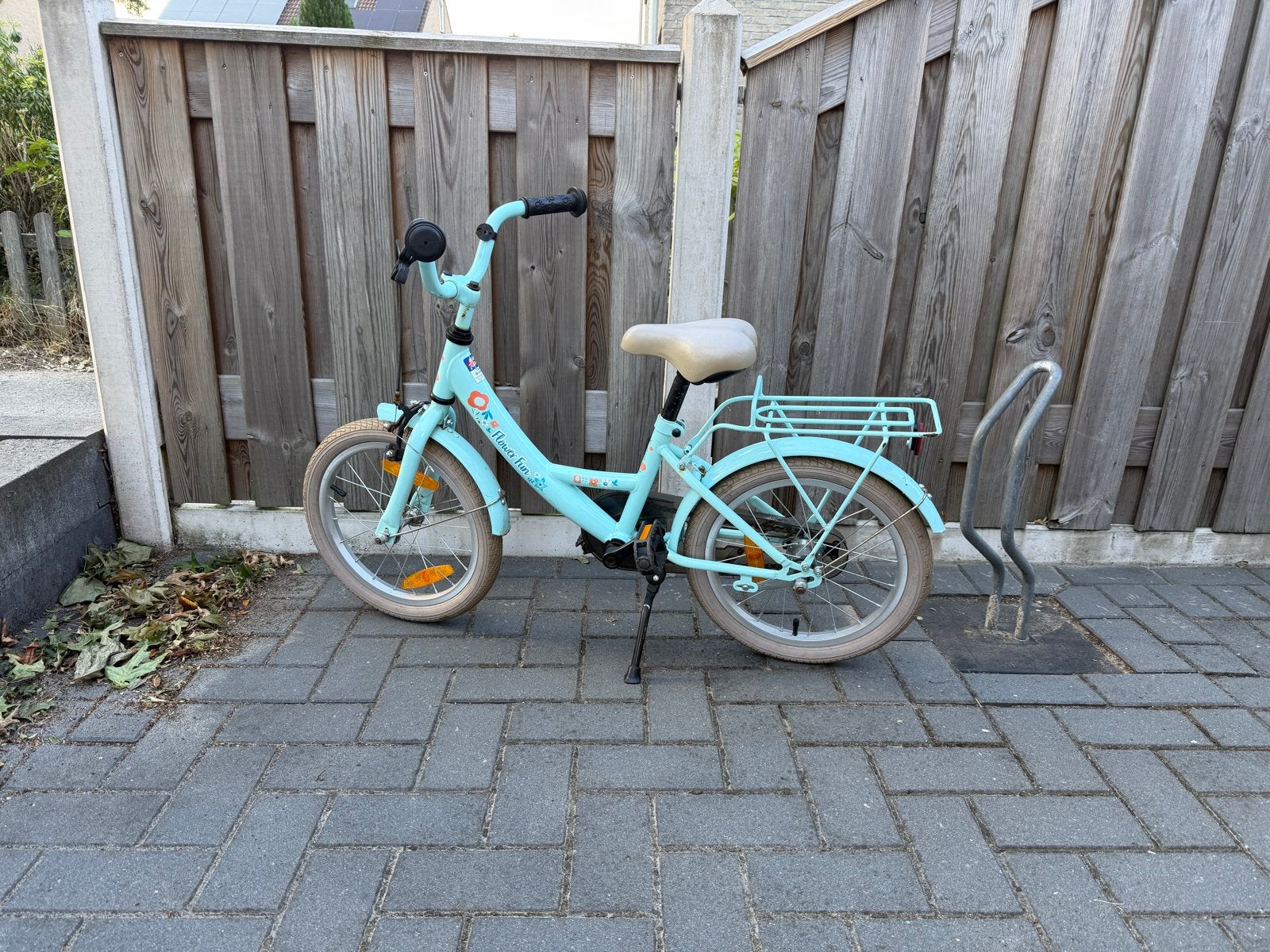 Flower Fun kinderfiets 16 inch - Lichtblauw, Ophalen, Gebruikt, Velgrem, 16 tot 20 inch