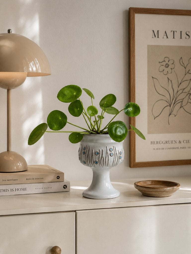 Vintage Strehla bloempot op voet wit keramiek met blauw DDR, Rond, Binnen, Ophalen of Verzenden, Zo goed als nieuw
