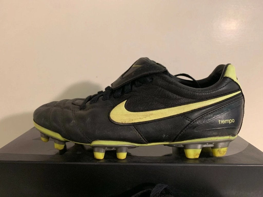 nike tiempo R10 volt football boots rare maat 42, Gebruikt, Maat XS of kleiner, Schoenen, Ophalen of Verzenden