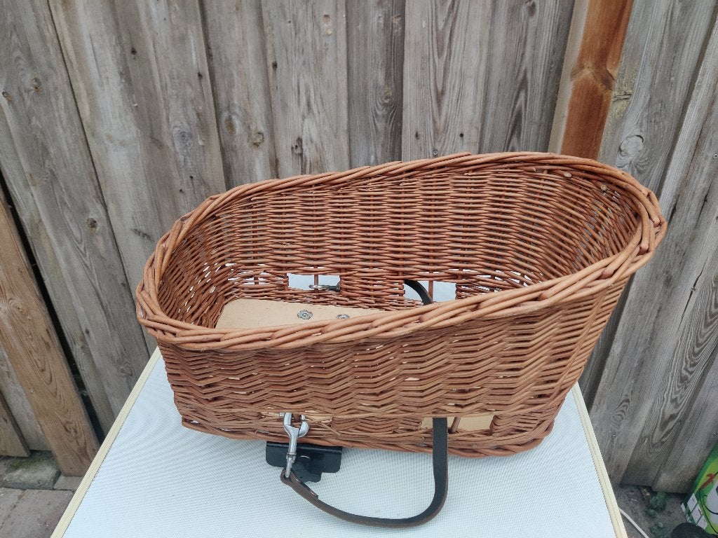 Te koop Honden fietsmand voor achterop (kleine hond), Ophalen, Gebruikt, Overige typen