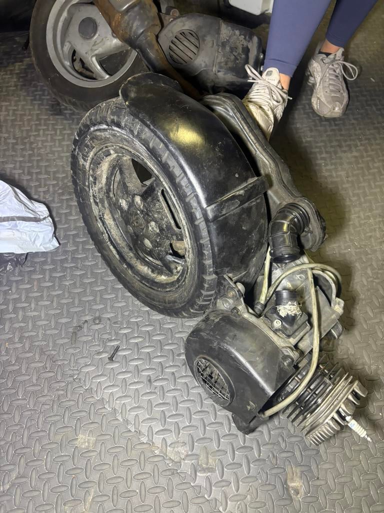 Type 3 50 cc, Fietsen en Brommers, Brommeronderdelen | Algemeen, Zo goed als nieuw, Cilinder, Ophalen of Verzenden